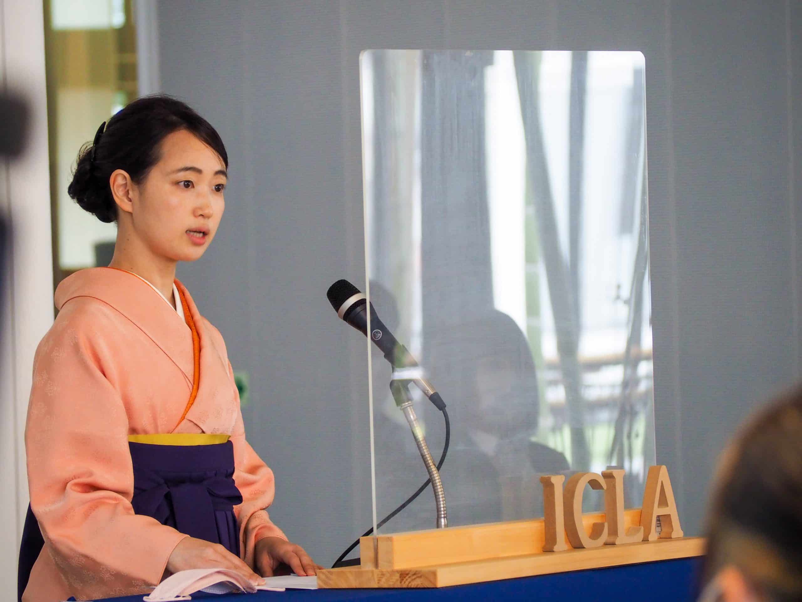 Yamanashi Gakuin University President giving a speech