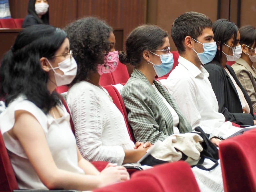 iCLA students at the Yamanashi Gakuin University Entrance Ceremony