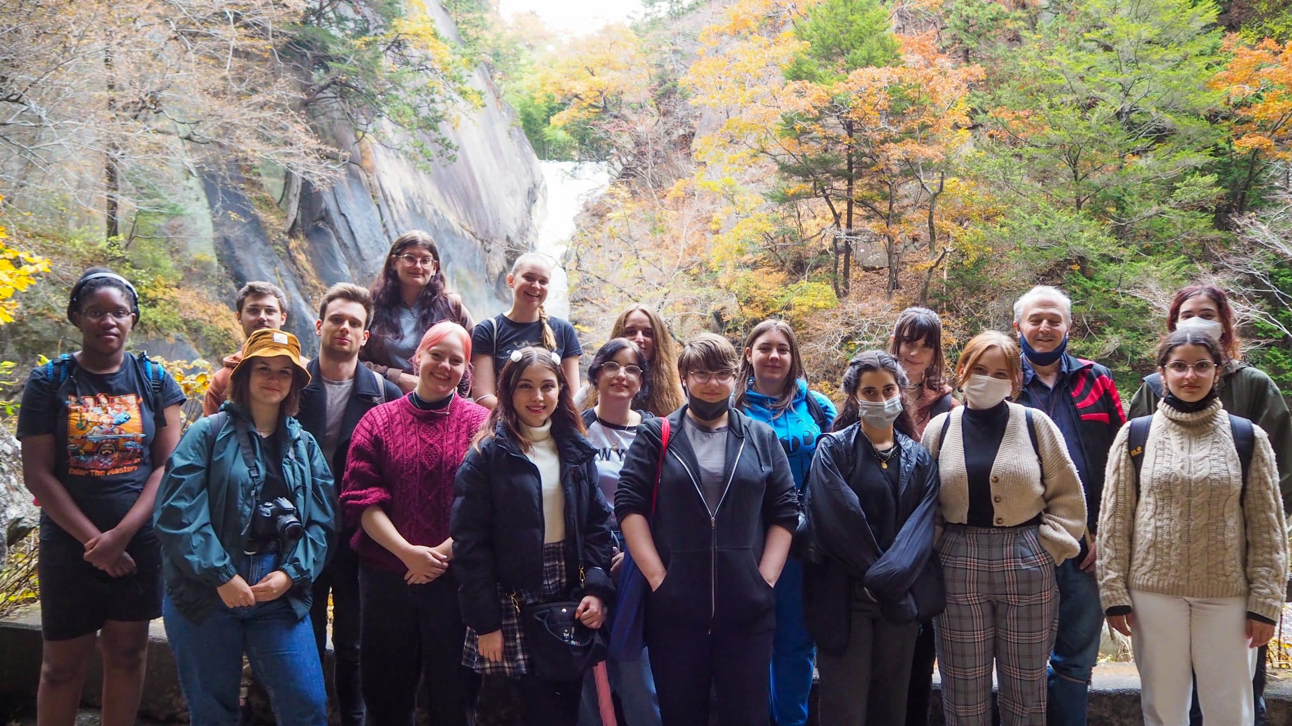 iCLA international students enjoy exploring Shosenkyo Gorge with Professor William Reed.