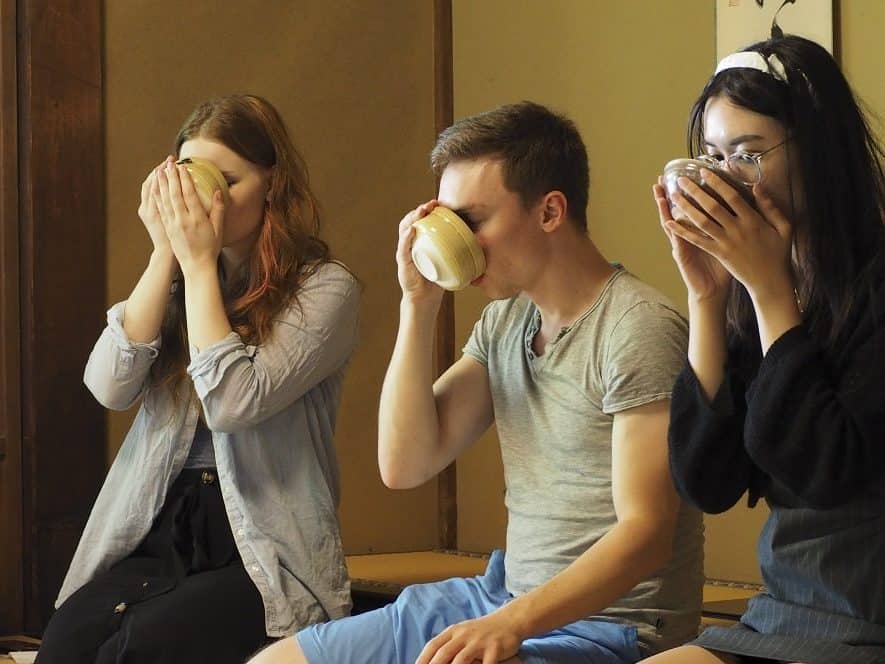 iCLA international students practice tea ceremony at Erinji Temple.