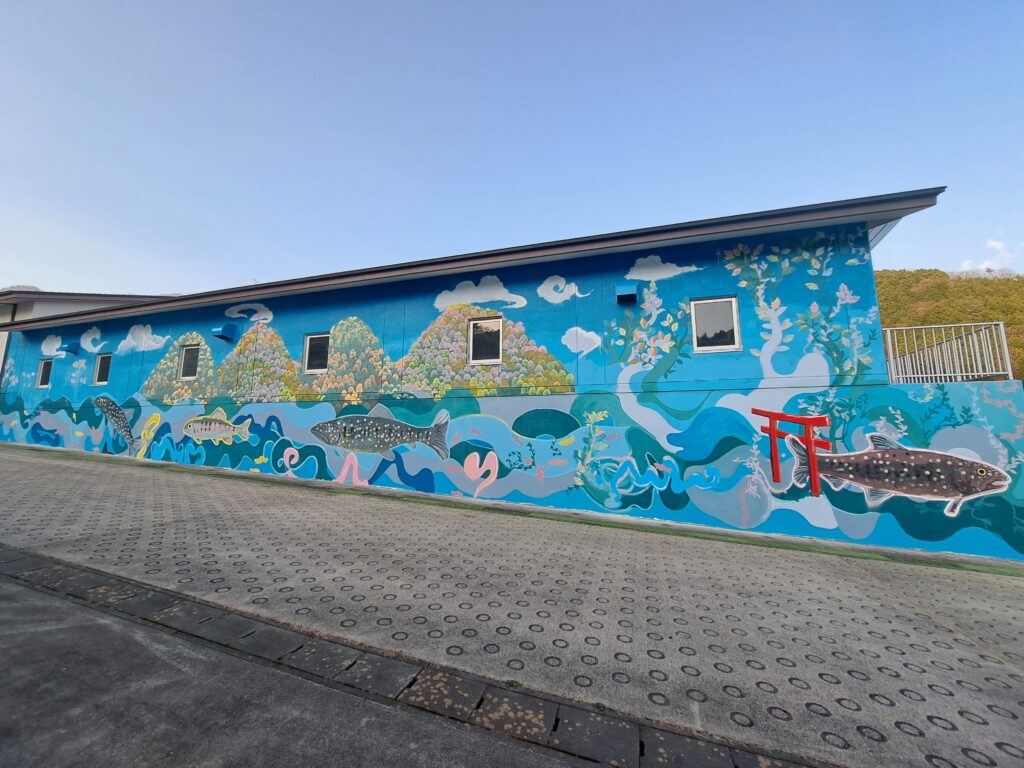 iCLA Alumnus Gaku Okata's public mural in Yamanashi City.